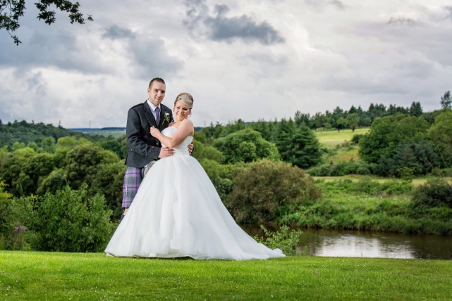 A couple photograph taken at Meldrum in Aberdeenshire by Jonathan Addie, an Aberdeen based wedding photographer